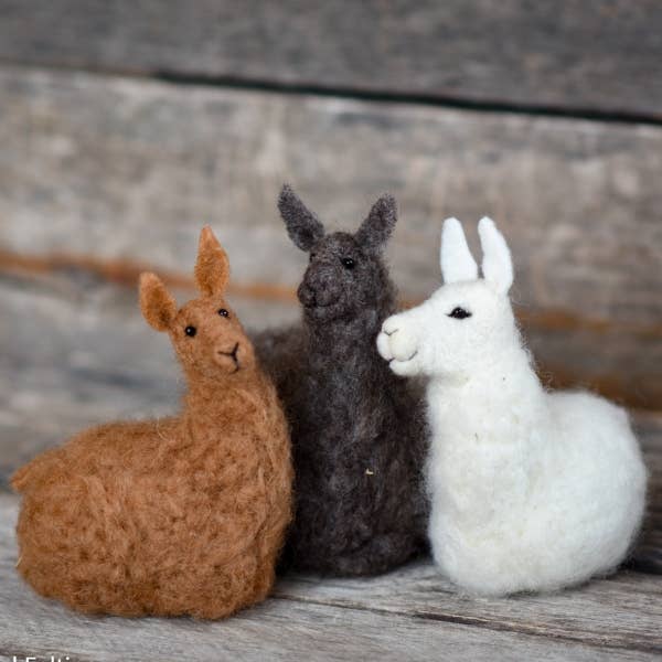 Shepherd Industries Llama Needle Felting Kit: White – Nature's